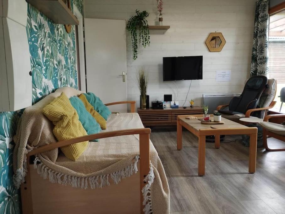 Gite N°4, En Pleine Nature, Frontalier Signy-le-Petit Eksteriør bilde